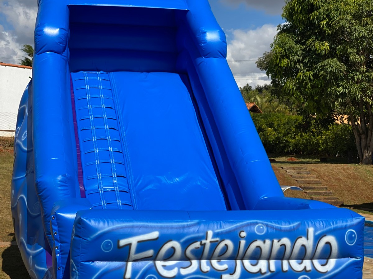 Tobogã Grande ( 6m x 4m x 6m)